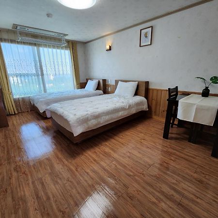 Jungmun Haesung Parktel Villa Seogwipo Exterior foto