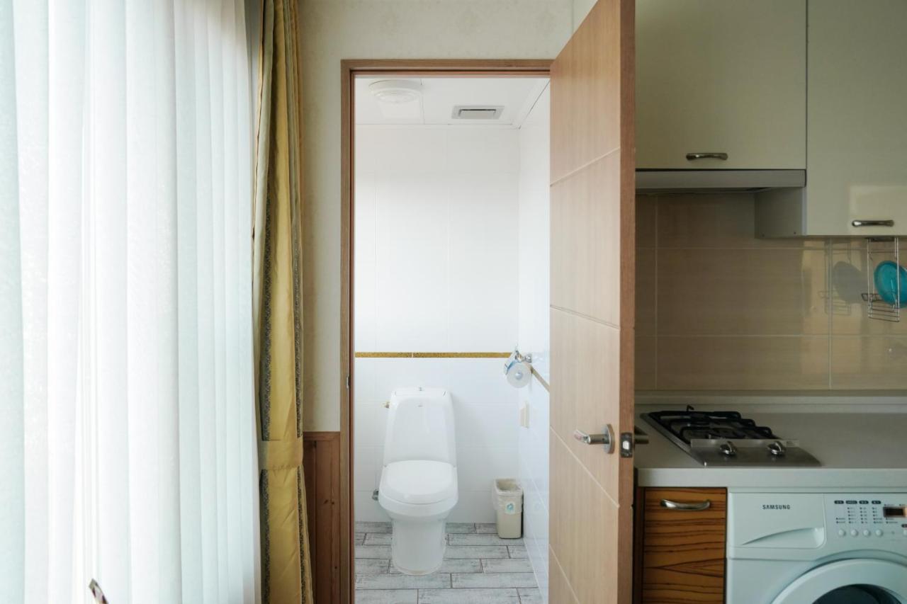 Jungmun Haesung Parktel Villa Seogwipo Exterior foto