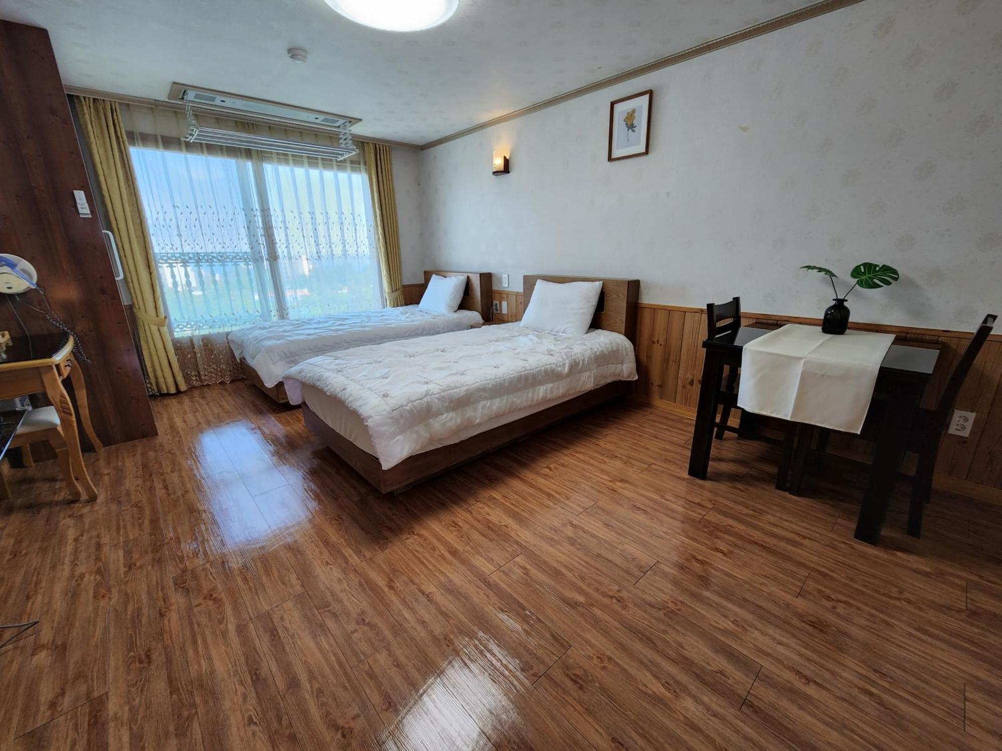 Jungmun Haesung Parktel Villa Seogwipo Exterior foto